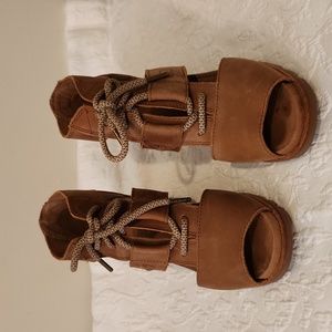 SOREL Joanie Lace Suede Sandals Tan  Sz 9.5M